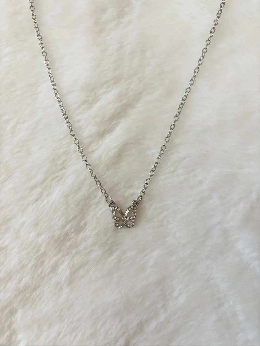 5/$15 🩷 MUST BUNDLE Silver Butterfly Pendant Necklace